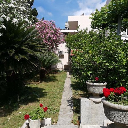Apartments Maris Garden Petrovac Dış mekan fotoğraf