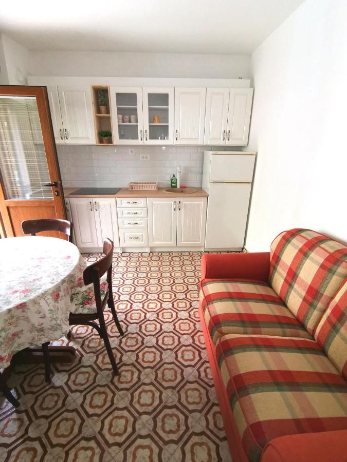 Apartments Maris Garden Petrovac Dış mekan fotoğraf