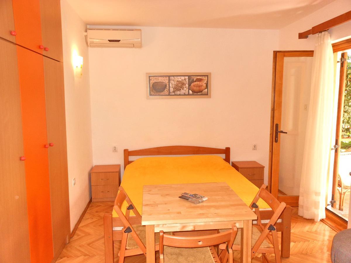 Apartments Maris Garden Petrovac Dış mekan fotoğraf