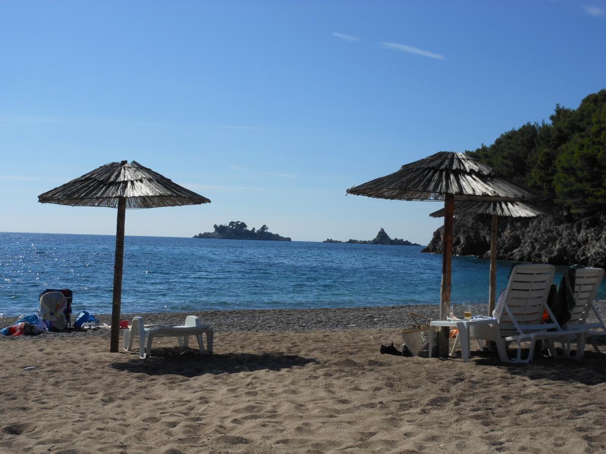 Apartments Maris Garden Petrovac Dış mekan fotoğraf